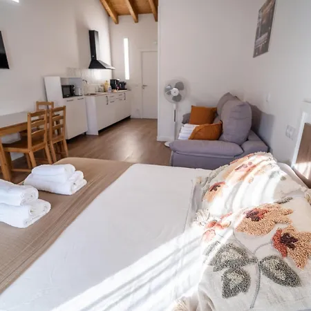 Casa Vina Refugio Rural Moderno 2 Y 4 Pax Daire Calera